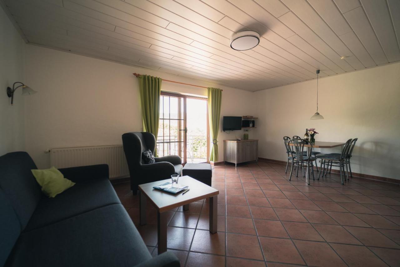 Urlaubsweingut Zecherhof Neef Exterior photo